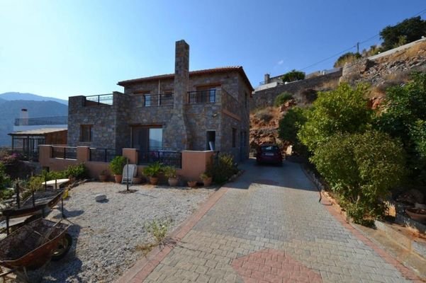 Kreta, Elounda: Atemberaubendes Steinhaus mit toller Aussicht zu verkaufen