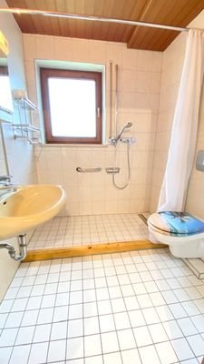Badezimmer2.jpg