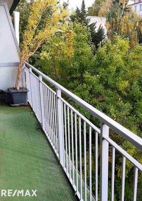 Loggia über zwei Zimmer