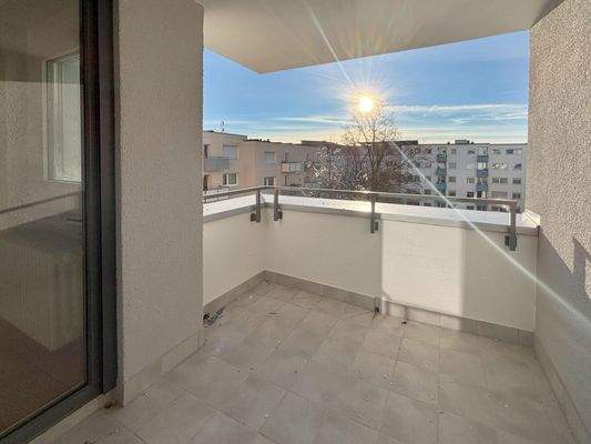 Balkon vom Wohn- und Esszimmer