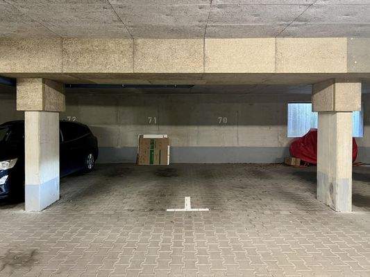 Zwei TG-Stellplätze