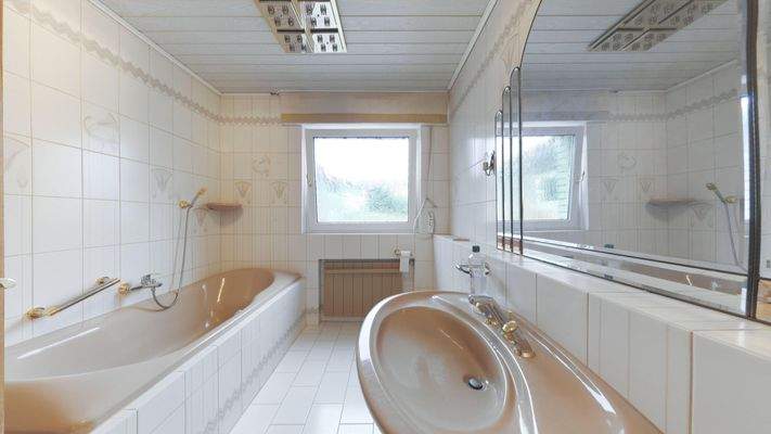 Badezimmer im EG