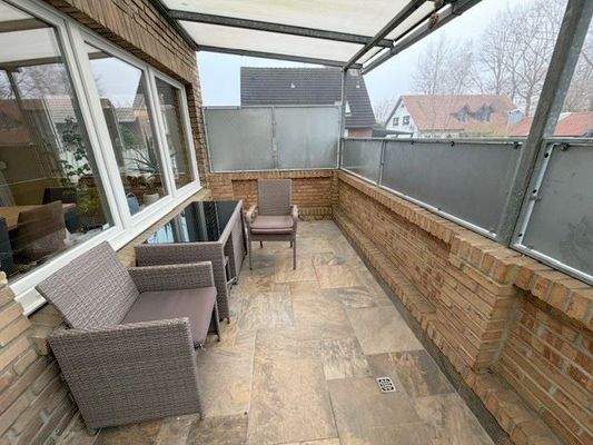 Überdachter Freisitz EG