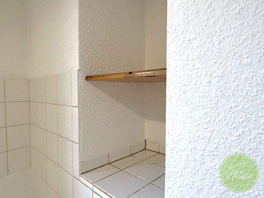 .. praktischer Nische und ...