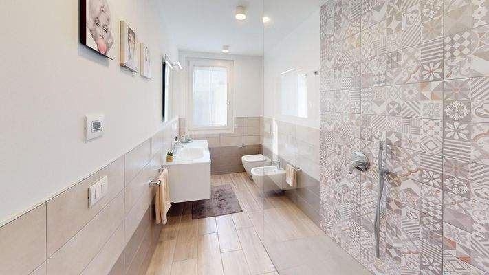 7-Via-Panizze-frediani-Bathroom 1.jpg