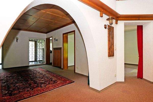 Treten Sie ein in dieses großzügige Anwesen