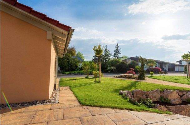 Blick auf den vorderen Garten