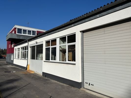 Aussen-Halle.JPG