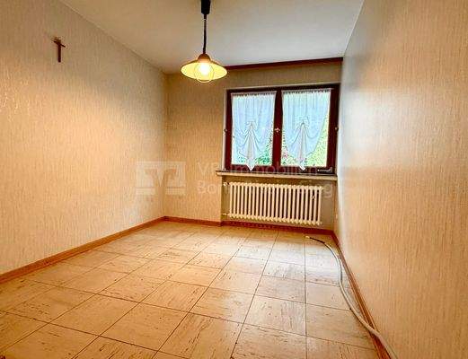 Küche/Zimmer mit Fenster 1.OG.jpg