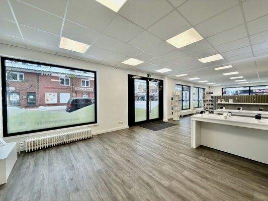 Verkaufsfläche-rechts Gewerbe EG