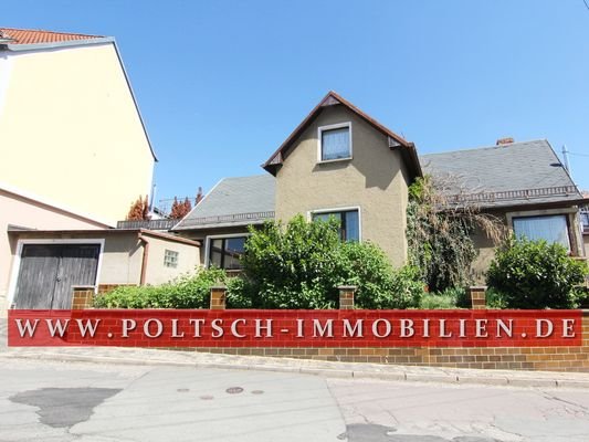 ursprüngliches Wohnhaus mit Garage