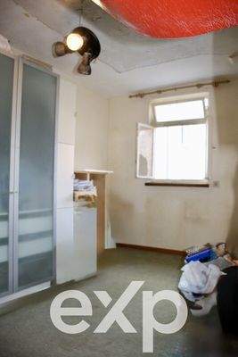 Zimmer 3 unrenoviert 1. OG