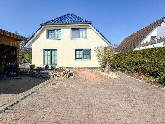 Mit genug Stellflächen für PKW