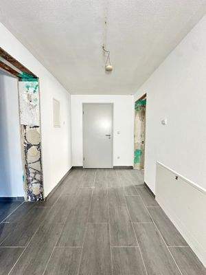 Wohnung UG rechts I Flur 