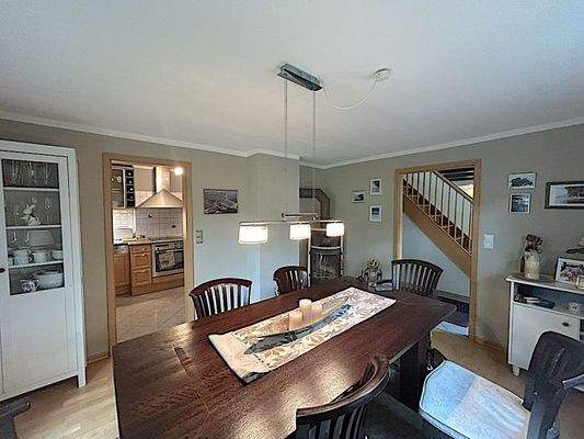 Essbereich mit Kamin