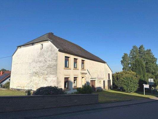 Vorder-und Seitenansicht