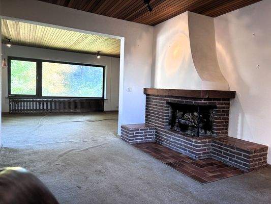 Kaminzimmer mit Blick ins WZ