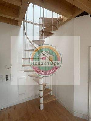 Hinterhaus - Treppe zur Galerie