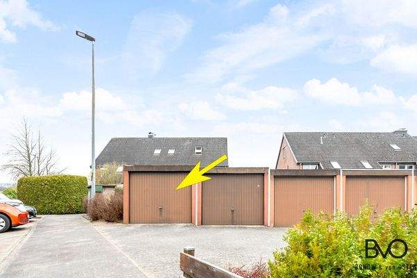 Ihre Garage vor dem Haus