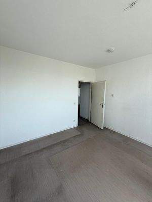 WhatsApp Image 2025-05-15 at 09.58.08 (13)