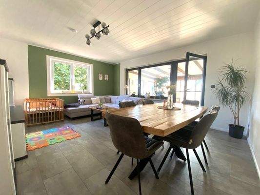 Wohn- und Essbereich