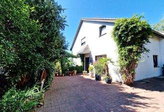 Außenansicht Hauseingang Garten Südseite