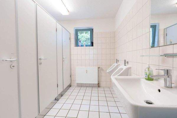 gemeinschaftliches Badezimmer