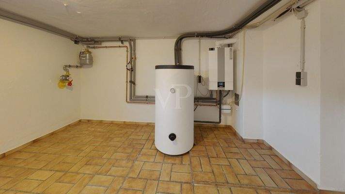 UG Gasbrennwerttherme mit 200 Liter Pufferspeicher