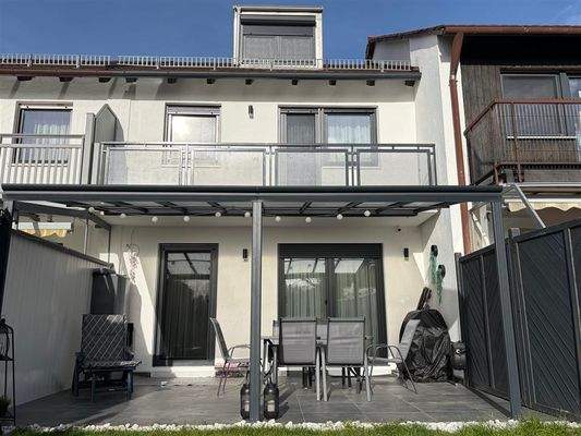 Haus Garten Terrasse Bild 2