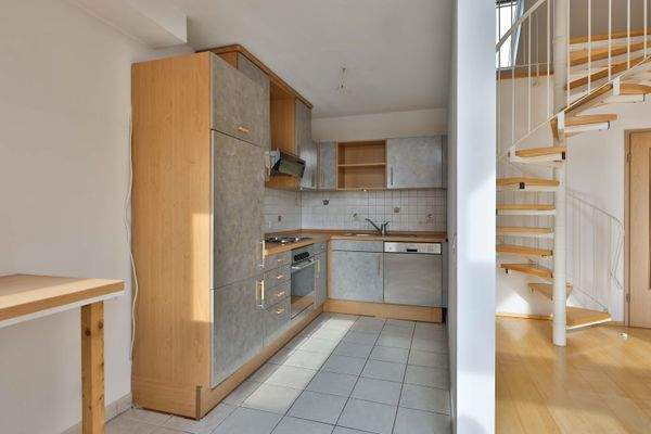 Küche mit Einbauküche