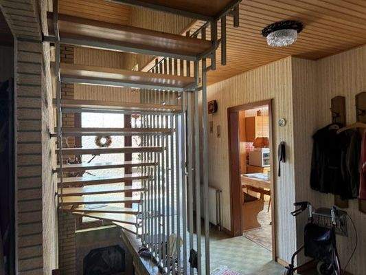 Treppe ins ausbaubare Dachgeschoss