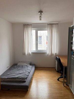 Schlafzimmer 2 / Büro
