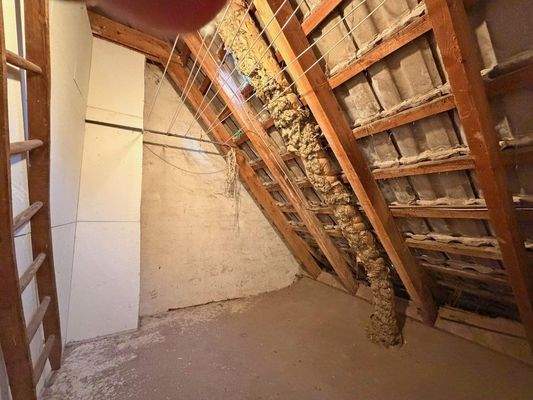 Abstellfläche im DG