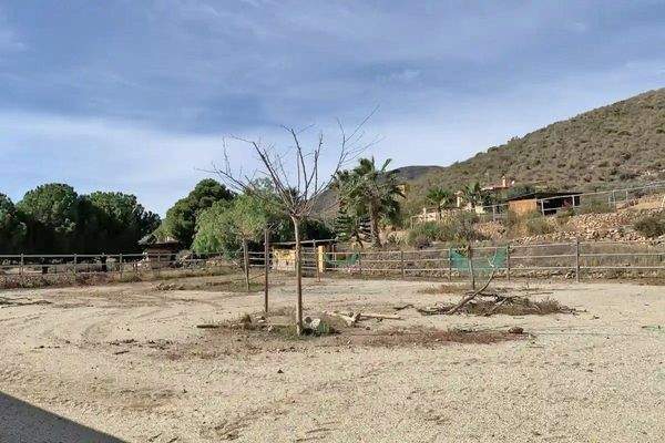 2365SP Murcia, Aguilas, Los Arejos - Finca mit Gästehaus und Pferdestall zu verkaufen