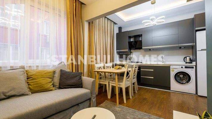 Furnished Corner Property in Istanbul Aksemsettin