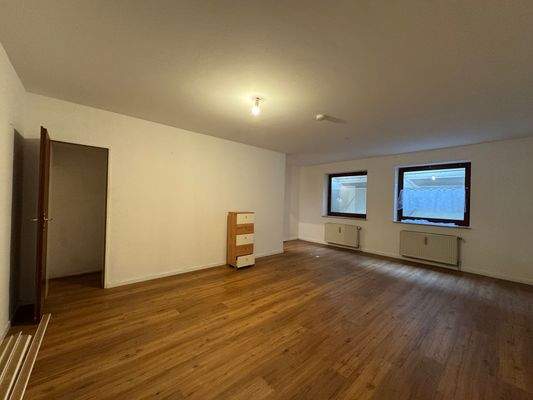 Wohnung im Erdgeschoss und Souterrain 