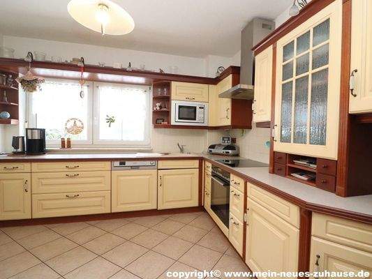 Bild 7 Küche