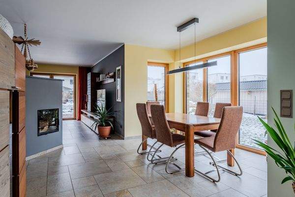 Light-filled dining area