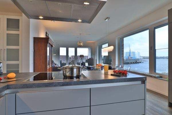 Blick vom Küchnbereich in den Wohnbereich