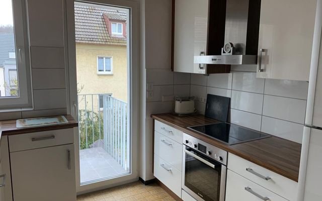 Küche Zimmer mieten in Stuttgart möbliert für Wohnen auf zeit bei urbanbnb.jpeg