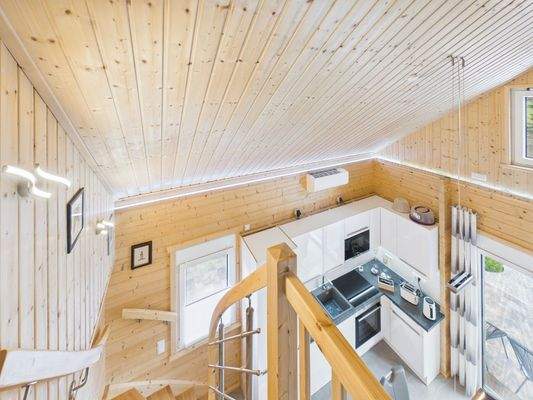 CAM03784G0-PR0102-STILL038