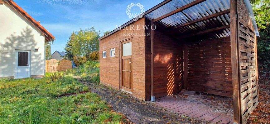 Geräteschuppen mit Fahrrad-Carport