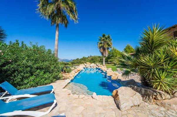 Mediterraner Poolbereich