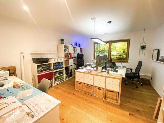 Büro im UG