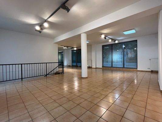 Große Schaufensterfläche