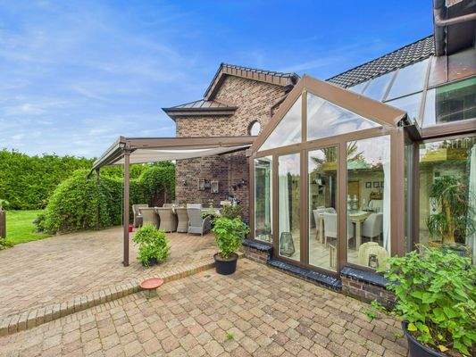 CAM03784G0-PR0075-STILL034