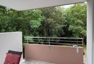 Balkon mit Blick ins Grüne