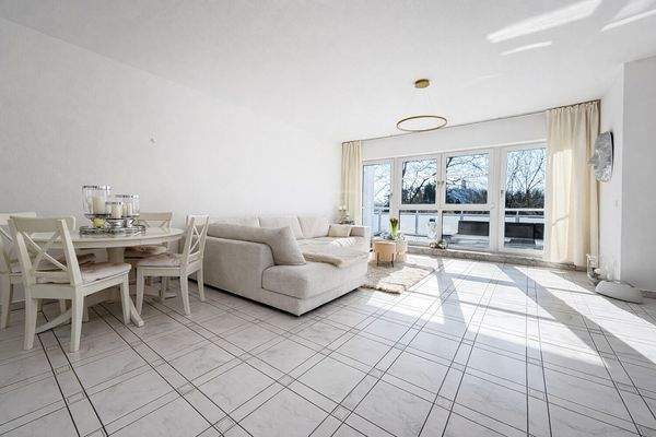 Offener Wohn- und Essbereich