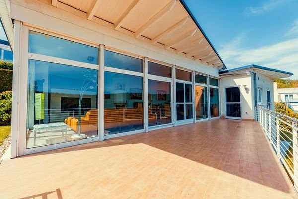 503 EG Terrasse zu Wohnzimmer und Küche