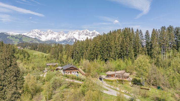 KITZIMMO-einzigartiges Anwesen mit Blick auf den Schwarzsee - Immobilien Kitzbühel.